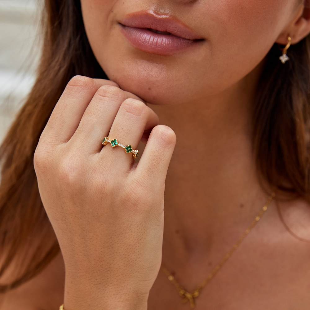 Marisol - Crystal Clover-Shaped Ring