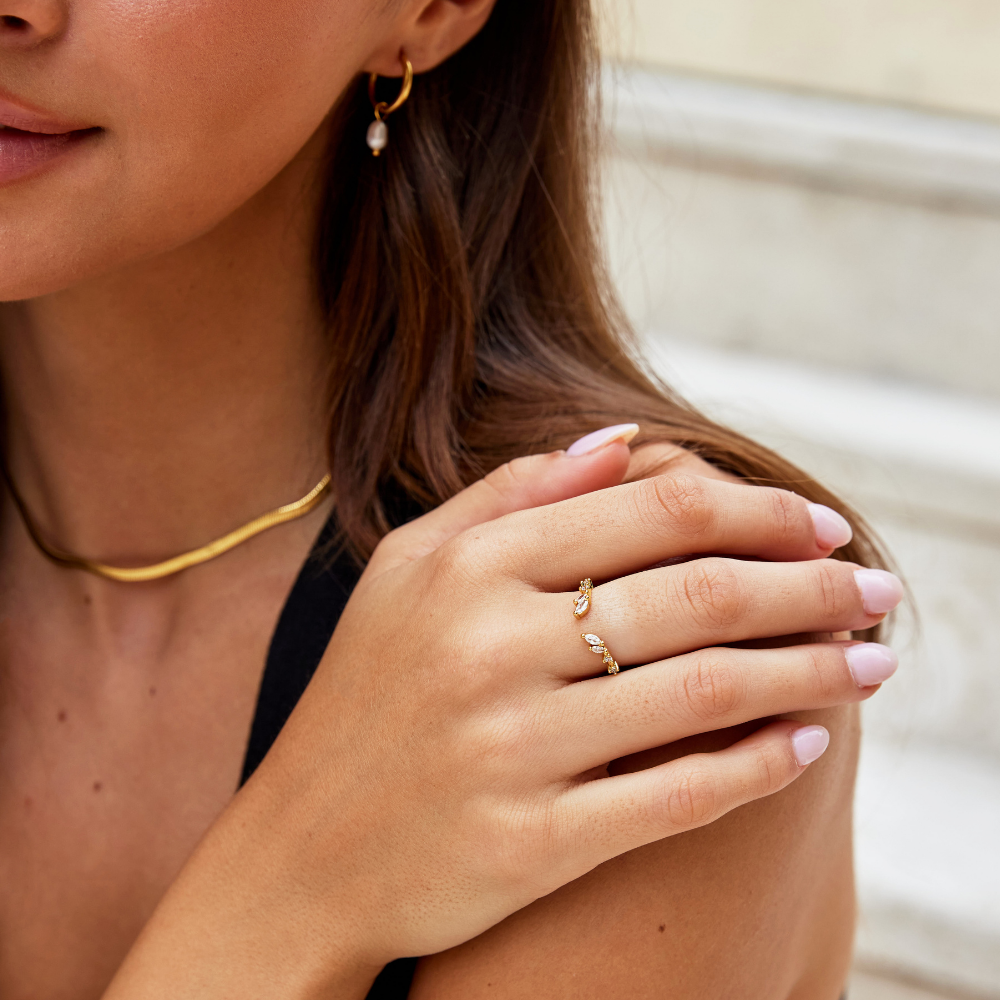 Noelia - Golden Crystal Wine Ring