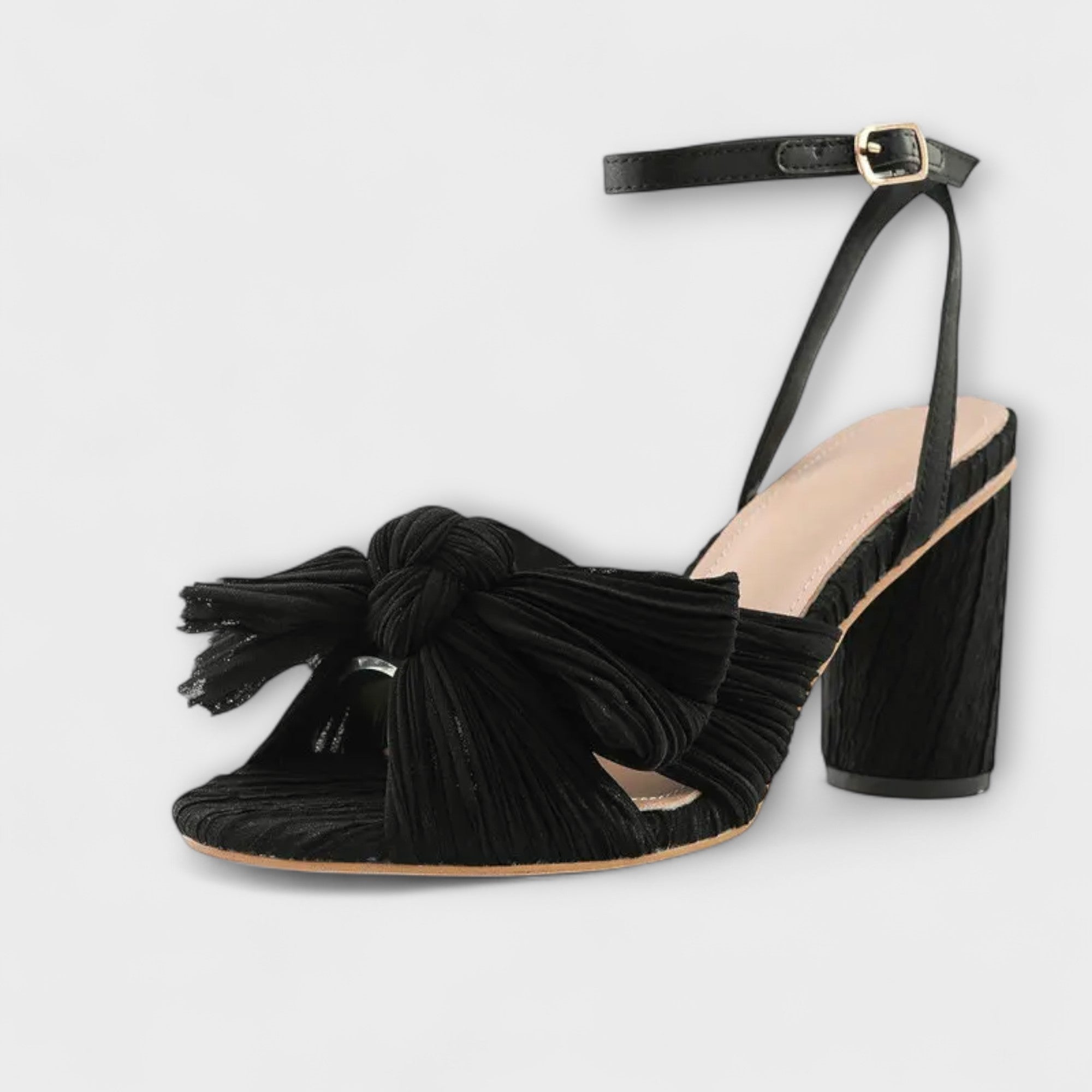 Fees - Sandals with a Big Bow