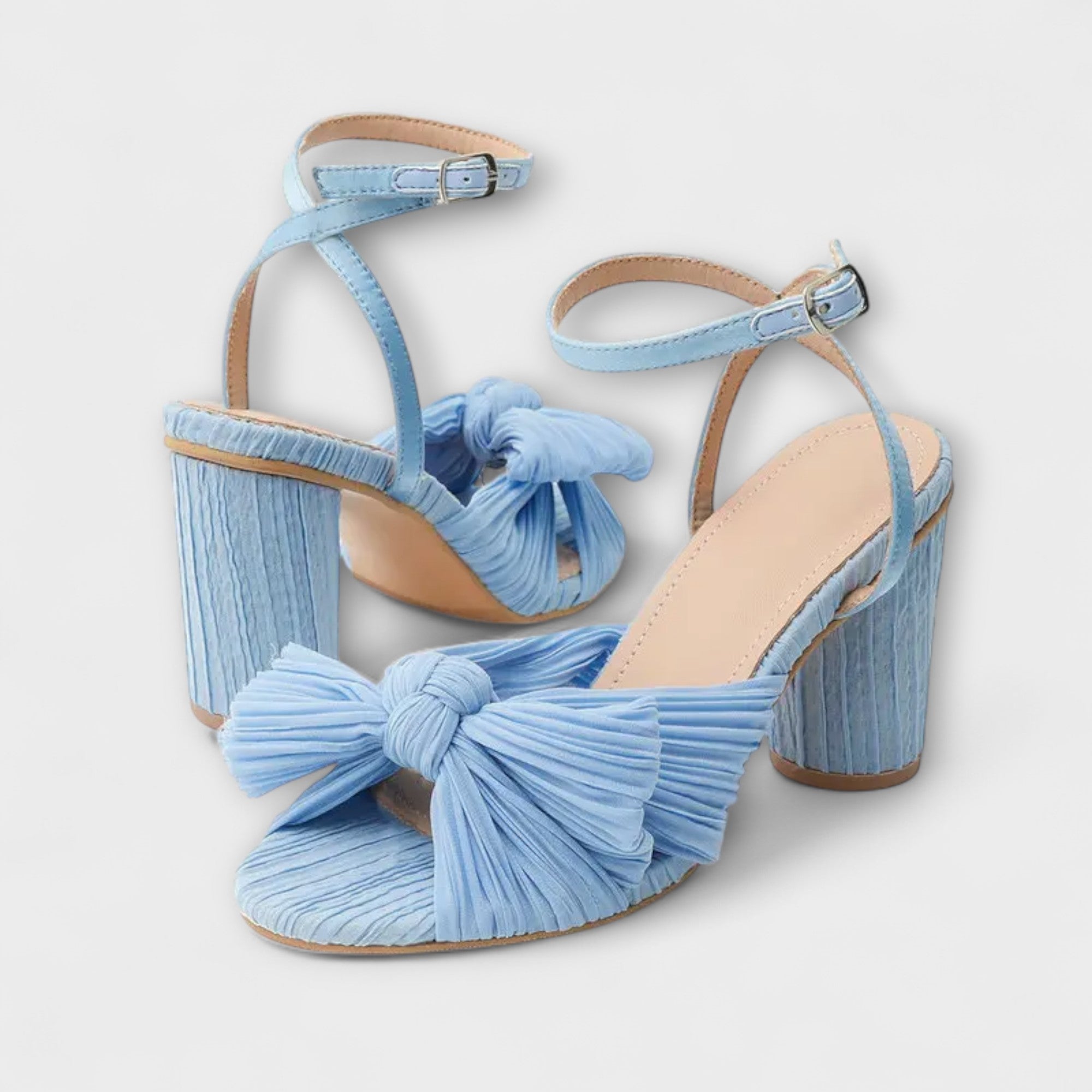 Fees - Sandals with a Big Bow