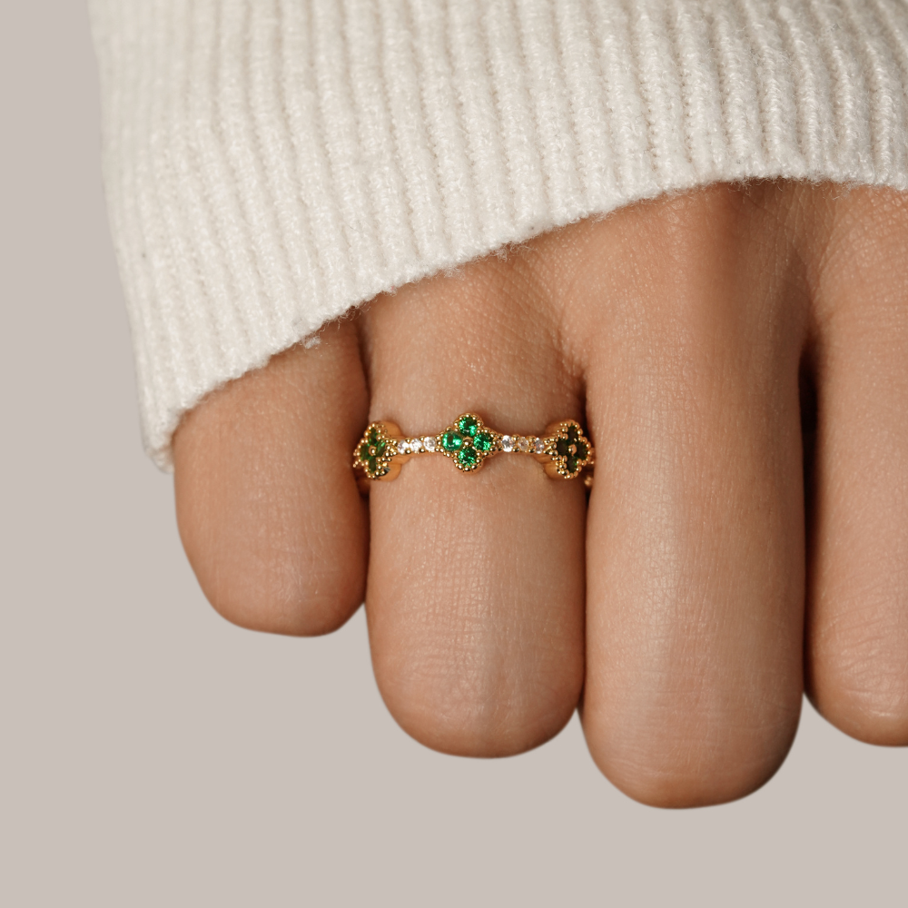Marisol - Crystal Clover-Shaped Ring