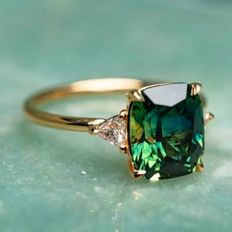 Maricela - Green zirconia ring in gold